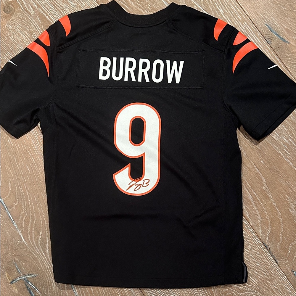 Joe Burrow Bengals Black and Orange Football Jersey Size Youth M